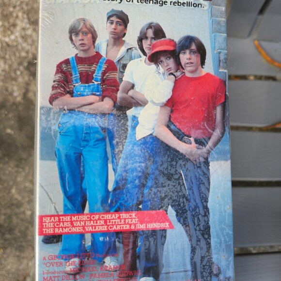 SEALED Over the Edge VHS (Cult Drama, Crime, Matt Dillon) 1993 - Picture 2 of 5